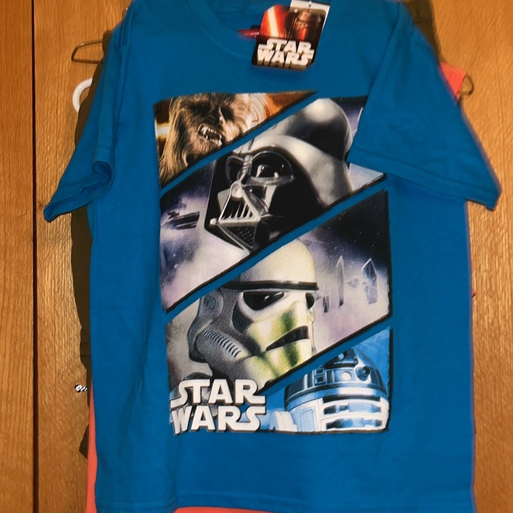 NEW WITH TAGS Star Wars tee T-Shirt SM Chewbacca R2D2 Darth Vader Stormtroopers